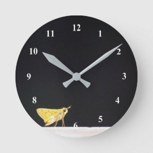 Redondo Mediano Reloj de mariposa amarillo
