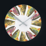 Redondo Mediano Reloj de pesca de trucha<br><div class="desc">¡SIEMPRE es hora de ir a pescar! Este diseño presenta imágenes de la trucha de Brook, salvelinus fontinalis; la trucha arcoiris, oncorhynchus mykiss; y la trucha marrón, salmo trutta. El arte proviene de tres acuarelas originales del Sr. Trout Whiskers. Se habla de gran decoración para casa, oficina, tienda, tienda, cabaña,...</div>