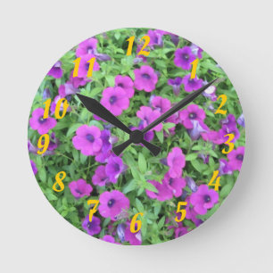 Redondo Mediano Reloj de Petunias Púrpura