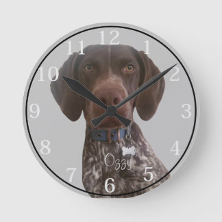 Redondo Mediano Reloj de punta de pelo corto alemán personalizado