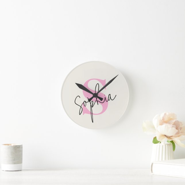 Redondo Mediano Reloj elegante de pared pastel con nombre personal (Hogar)