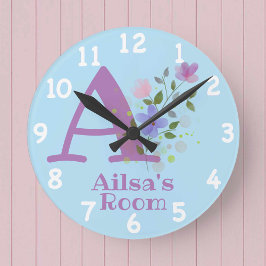 Redondo Mediano Reloj en un diseño floral con nombre e inicio