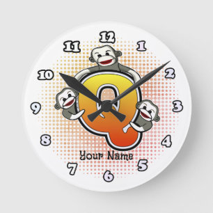 Redondo Mediano Reloj monograma Q Sock Monkey