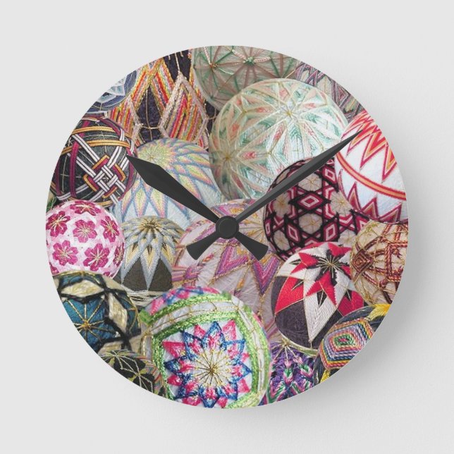 Redondo Mediano Reloj Temari Montage (Anverso)