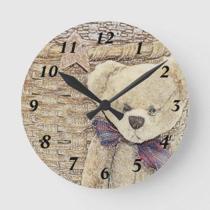 Redondo Mediano Reloj viejo del oso de peluche