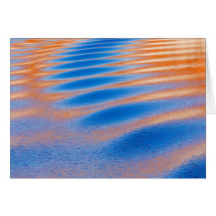 Reflejo del acantilado en el lago Powell Glen Ca