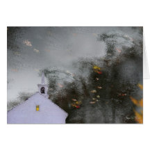 Reflexiones de una capilla en luz del otoño