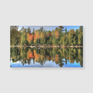 Reflexiones del lago fall Foliage del otoño de