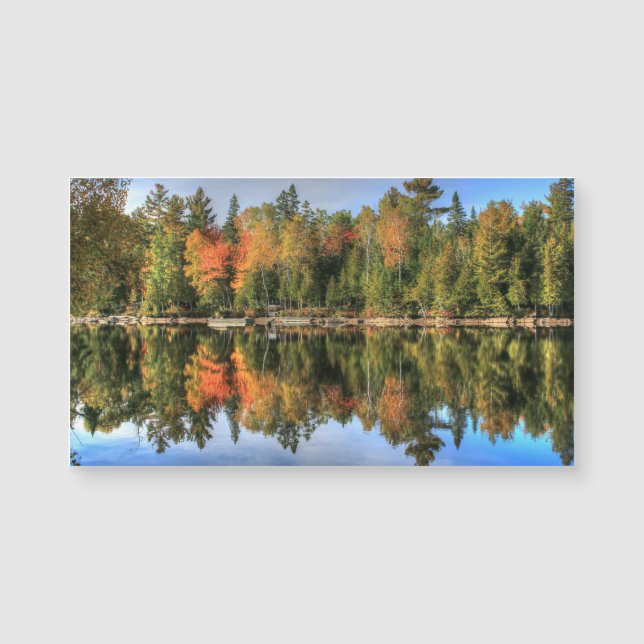 Reflexiones sobre el lago Foliage del otoño de Mai (Anverso)