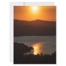 Reflexiones sobre la puesta del sol en un nuevo la