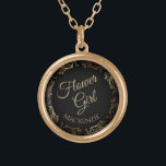 Regalo de collar Boda personalizado para niñas de<br><div class="desc">Este hermoso collar chapado en oro está diseñado como un regalo o favor boda para los chicas florales. Diseñado para coordinarse con nuestra suite Relieve metalizado dorado Elegant Wedding, cuenta con un Relieve metalizado de imitación dorada floreciente con el texto "Flower Girl" y un lugar para introducir su nombre. Hermosa...</div>