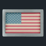 Regalo de hebilla de la correa de la bandera estad<br><div class="desc">Una bandera estadounidense de estilo vintage decora esta hebilla de cinturón. El diseño es de arte original.</div>