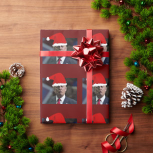 REGALO DONALD TRUMP BESÓ A NAVIDADES DE PAPEL DE RAPERO