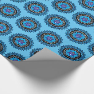 Regalo Feliz Hanukkah con papel de envolvimiento azul men