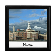 Hermoso horizonte de la ciudad en una caja de cons