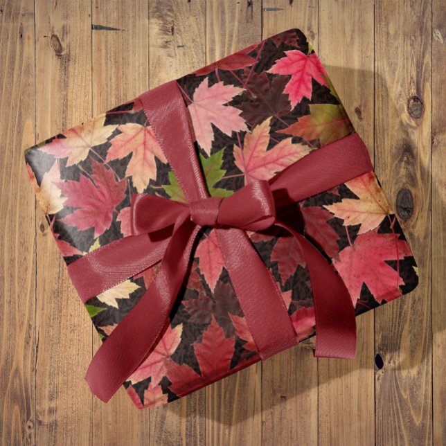 Regalo La Acogedora Caída Deja Todo El Papel De Envoltura (Cozy Falling Leaves All Occasion Wrapping Paper
Beautiful maple leaves in red, pink, green, gold.)