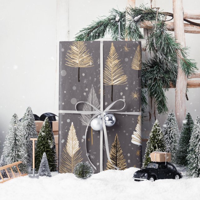 Regalo Lux Navidades Gold sobre papel de envolvimiento gr (Wrap your gifts in elegance with Lux Christmas Gold on Gray—pure holiday magic!)