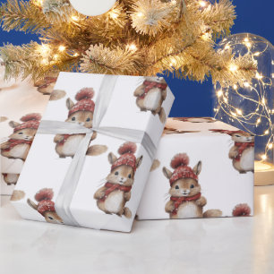 Regalo Navidades de ardilla envolviendo papel