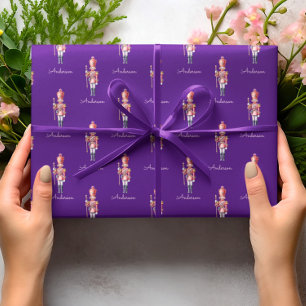 Regalo Navidades envolviendo papel de cazador de nueces p
