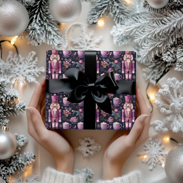 Regalo Papel cascanueces de papel de envolver de navidad (Subido por el creador)