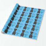 Regalo Papel de embalaje negro feliz de Menorah del<br><div class="desc">Menorah azul con el papel de regalo negro del diseño de Jánuca del perro del laboratorio</div>