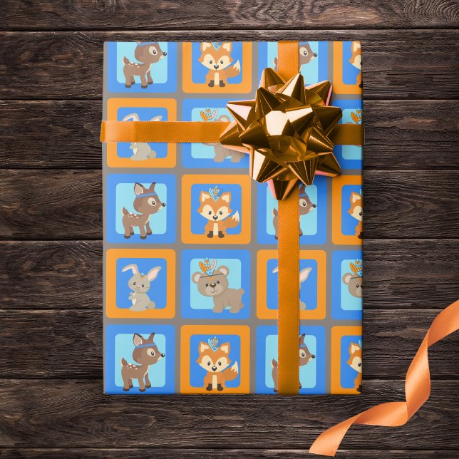 Regalo Papel de envolver para animales de un bosque salva (Woodland Animal Wrapping Paper in of Blue, Orange and Brown. Features a Fox, Deer, Bear & Bunny)