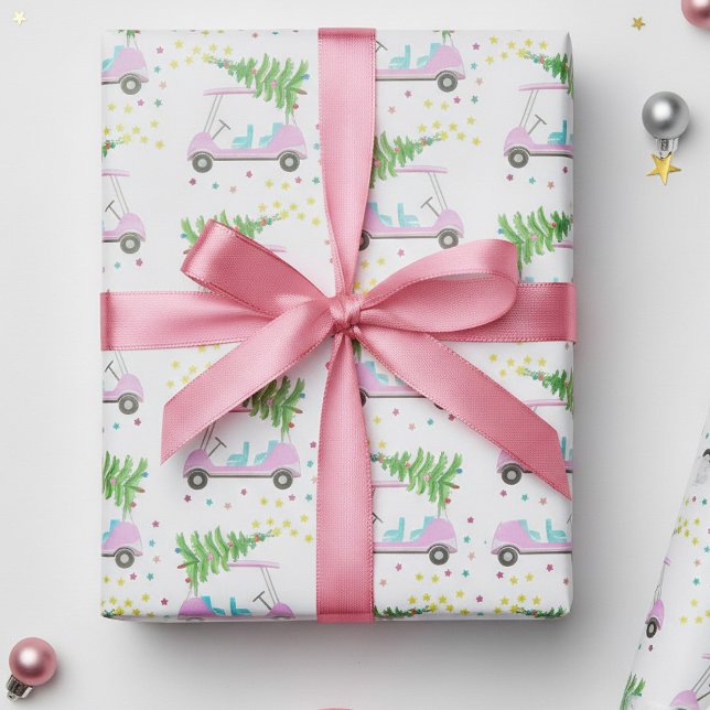 Regalo Papel de envolvimiento blanco del árbol de navidad (Fun pink golf cart with a Christmas tree on the roof. )