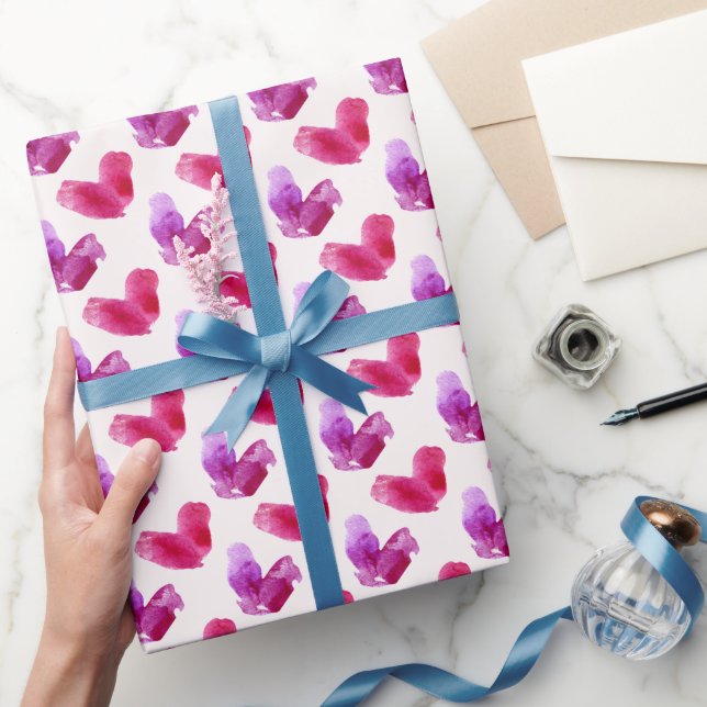Regalo Papel envuelto con huellas digitales en forma de c (Regalar)