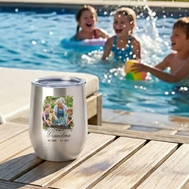 Regalo personalizado foto de abuela EST año (Custom Grandma Photo EST Year Personalized Gift Thermal Wine Tumbler)