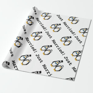 Regalo Pingüinos "apenas casados!" Papel de embalaje de