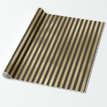 Regalo Rayas de papel de aluminio gris y dorado<br><div class="desc">Papel de regalo con estampado de rayas grises y doradas.</div>