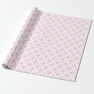 Regalo Rosa en el papel de embalaje traslapado blanco de