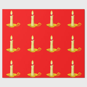 Regalo Velas blancas sobre papel de envolver rojo