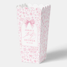 Caja de regalo para baby shower con lazo rosa