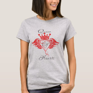 Reina de la camiseta de los corazones