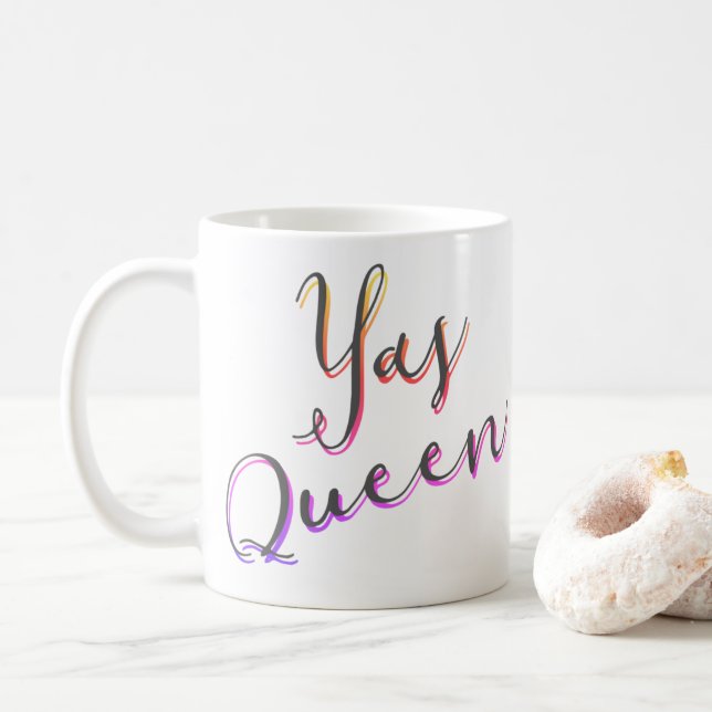 ¡Reina de Yas!  Taza del color del arco iris (Con donut)