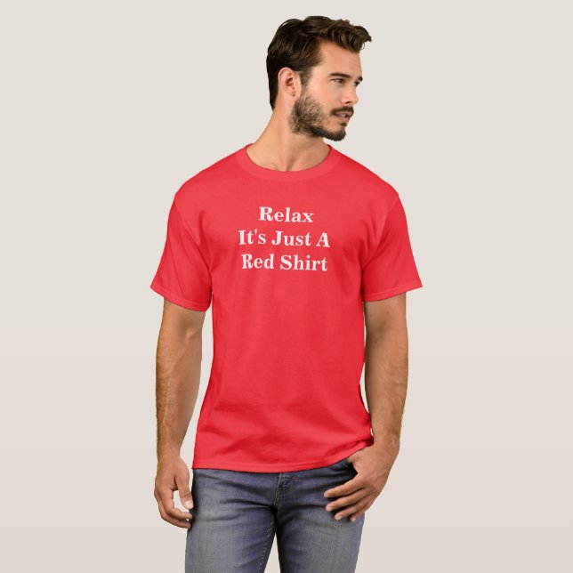 Relájate la camiseta oscura básica de los Camisas  (Anverso completo)