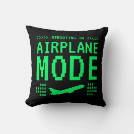 Relájese con el almohada decorativa en modo avión