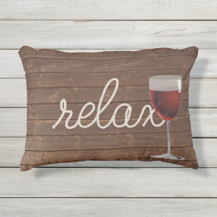 relájese con una cuerda náutica en una almohada 