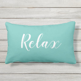 Relájese en la almohada lumbar