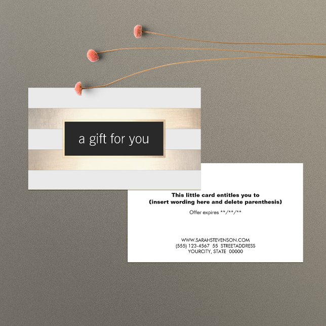 Relieve metalizado dorado falso y tarjeta de regal (Subido por el creador)