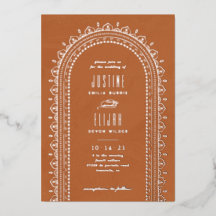 Invitación de boda con arco ornamentado de papel d
