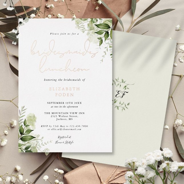 Relieve Metalizado Invitación de desayuno de damas de honor con monog (Greenery Script Monogram Bridesmaids Luncheon Foil Foil Invitation)