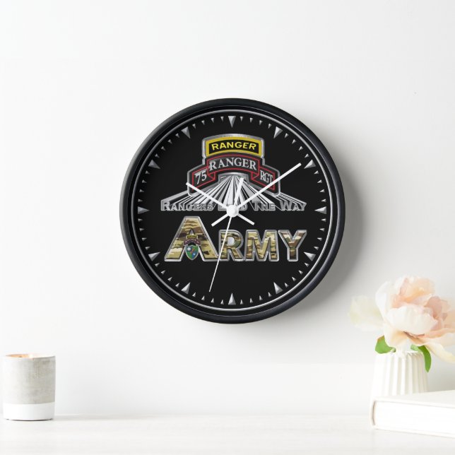 Reloj 75.º Regimiento de Peregrinos (Hogar)