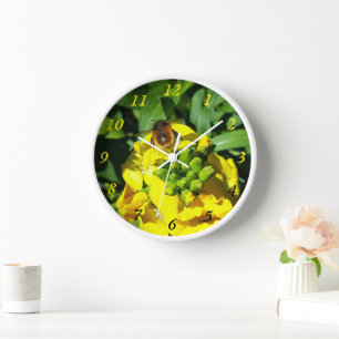 Reloj Abeja a las flores amarillas