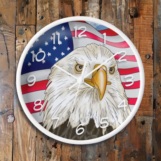 Reloj Águila calva frente a la bandera estadounidense ar (Subido por el creador)