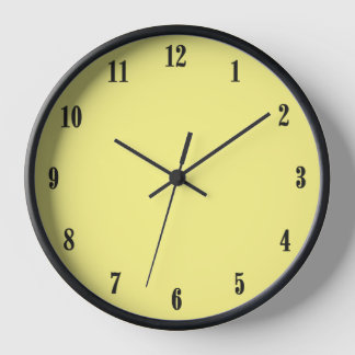 Reloj Amarillo sólido con fuentes negras