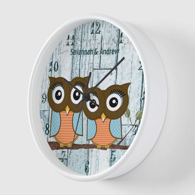 Reloj Aqua de Madera Rústica Personalizada de Amor Pájar (Ángulo)