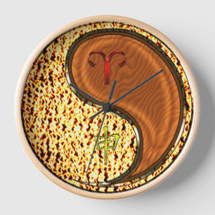 Reloj Aries y Mono de Madera