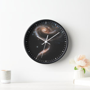 Reloj Arp 273 Interactuando Galaxias En Andromeda.